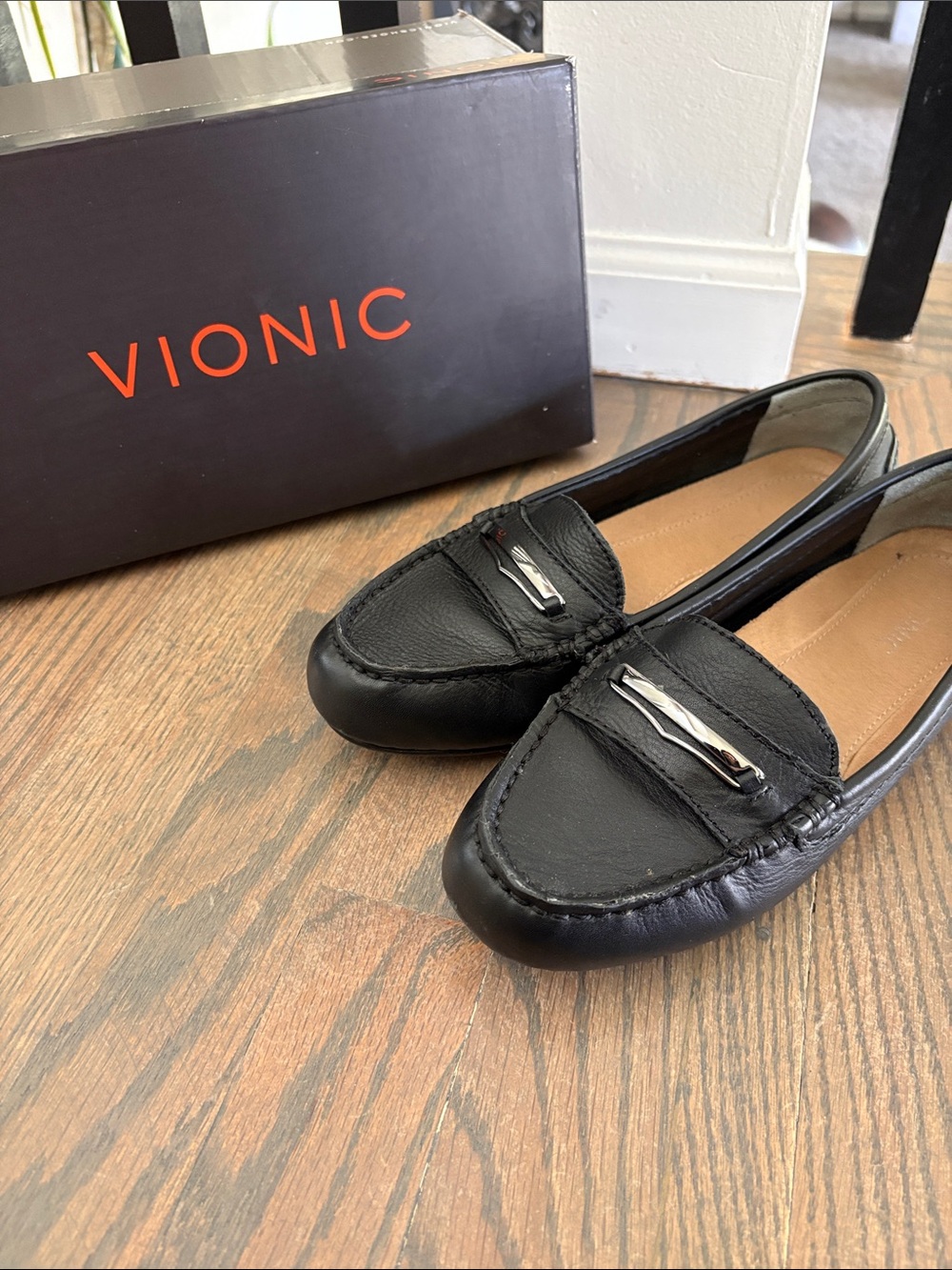 Vionic Black Leather Moc Toe Loafers with Silver Accent